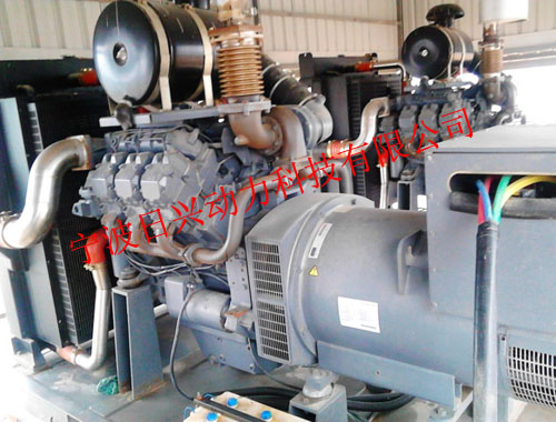 檢測三菱S6R柴油發(fā)動機(jī)潤滑油冷卻器