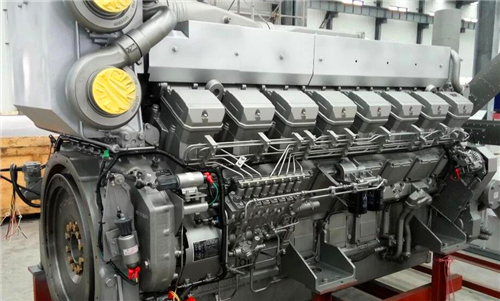 三菱R16柴油發(fā)動機氣缸頭、進排氣閥門機構的解體、檢修