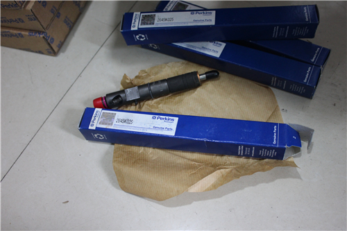 珀金斯發(fā)動(dòng)機(jī)1206E-E70TTA配件T409982噴油器、預(yù)熱塞、燃油管、正時(shí)齒輪