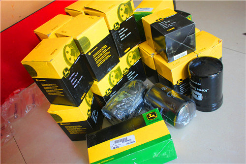 約翰迪爾6059發(fā)動(dòng)機(jī)機(jī)油冷卻器RE61769機(jī)油散熱器強(qiáng)鹿機(jī)油濾清器T19044配件