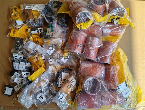 卡特彼勒777E礦用卡車(chē)最新的C32發(fā)動(dòng)機(jī)原廠零配件