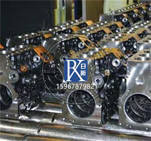 珀金斯404D - 22T發(fā)動(dòng)機(jī)缸體帶增壓器：工業(yè)動(dòng)力的核心擔(dān)當(dāng)