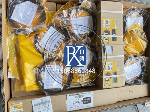 卡特彼勒950GC裝載機(jī)C7.1發(fā)動(dòng)機(jī)維保全攻略：從日常養(yǎng)護(hù)到配件選購(gòu)指南